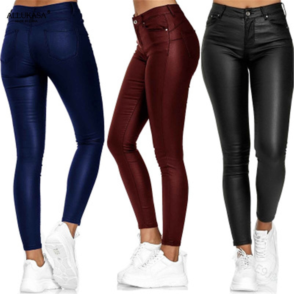 Valenzora Modern Trousers | Slim-fit leather casual trousers in streetwear style for women with pockets