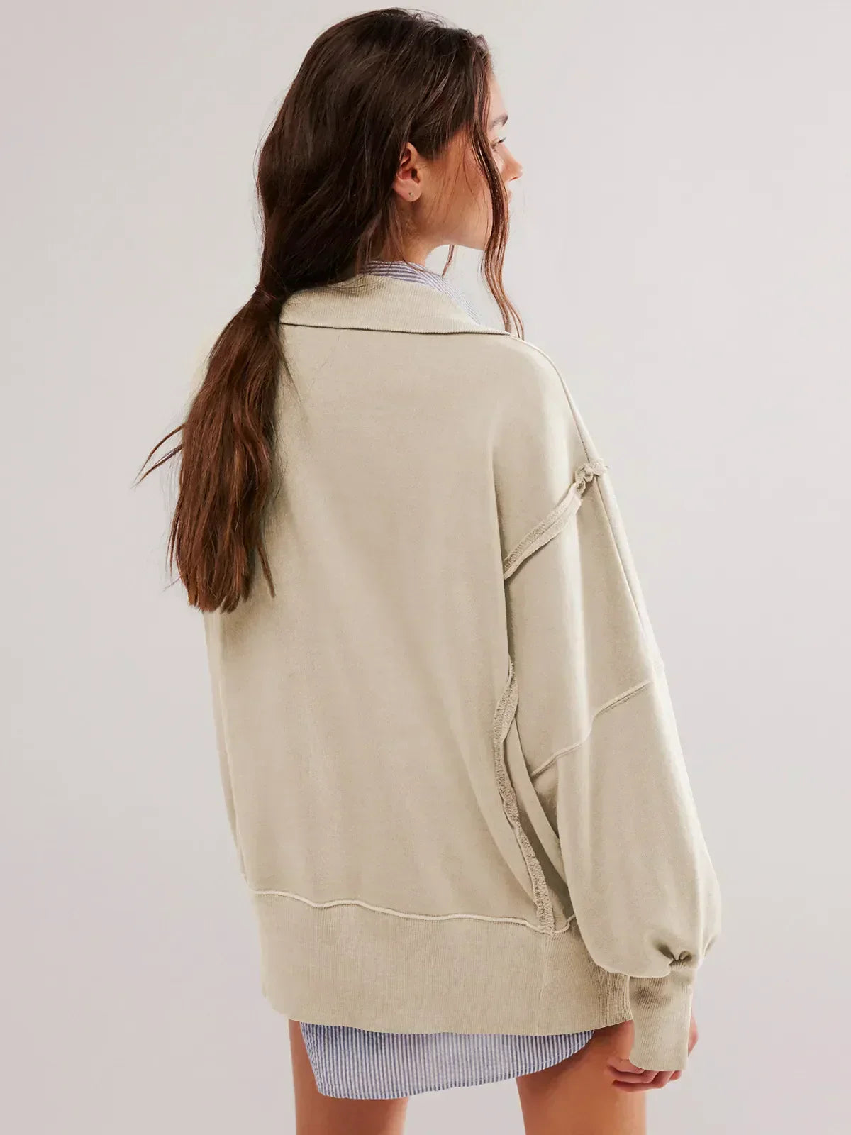 Valenzora - Lässiges Sweatshirt mit Knöpfen und Laternenärmeln