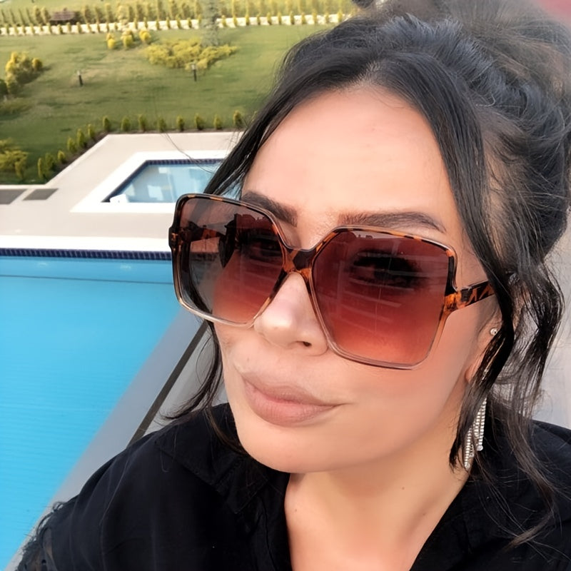 Valenzora | Große Sonnenbrille mit Farbverlauf für Damen
