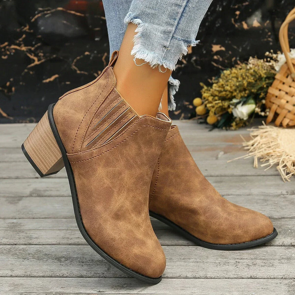 Valenzora Stiefeletten mit Absatz - Schwarze Stiefeletten mit Absatz - Stiefeletten mit Absatz