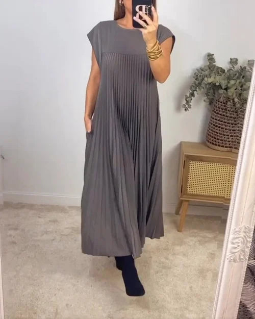 Valenzora | Einfaches, einfarbiges Faltenkleid