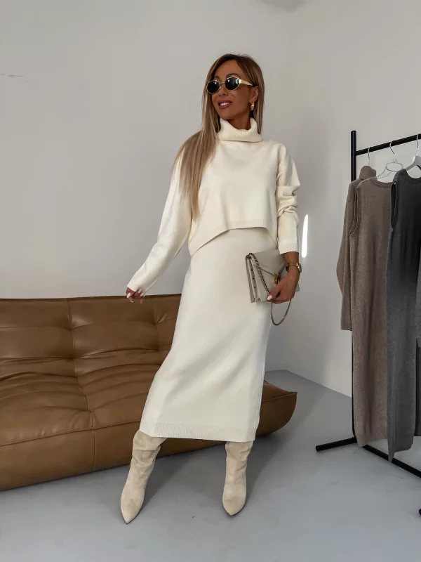 Valenzora - Warm dress - Turtleneck sweater