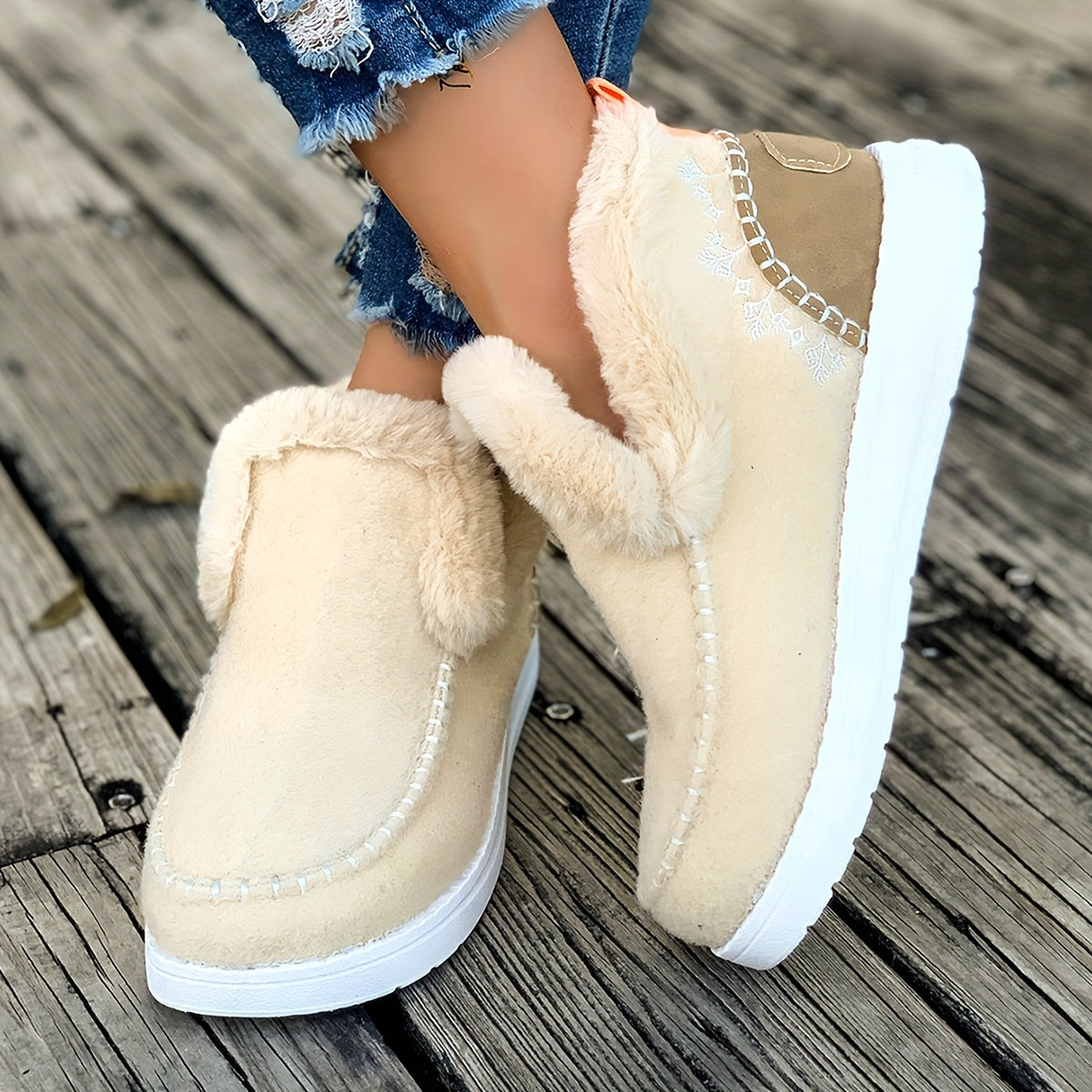 Valenzora | Kuschelige Winterpantoffeln für Damen: Fleecefutter, PU-Sohle und weiche Stoffkonstruktion
