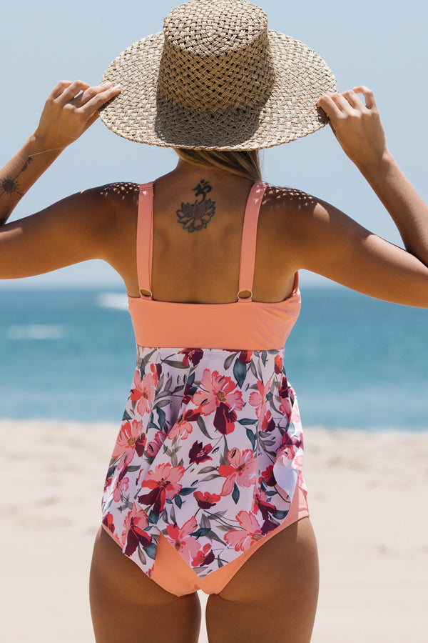 Valenzora | Süßes Tankini-Set mit Rüschensaum und Patchwork-Blumenmuster