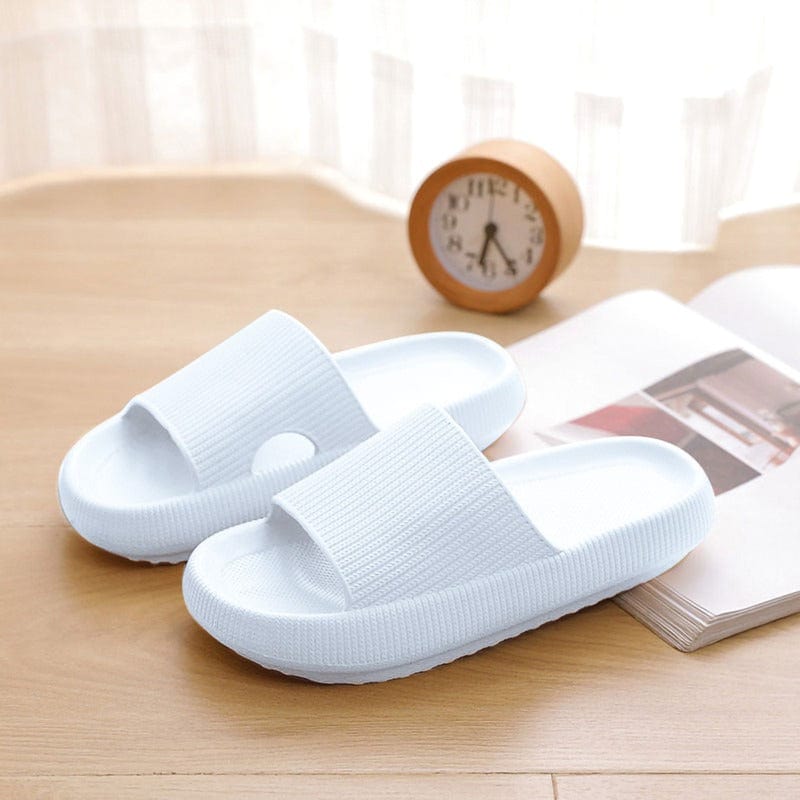 Valenzora | Soft, comfortable beach slippers