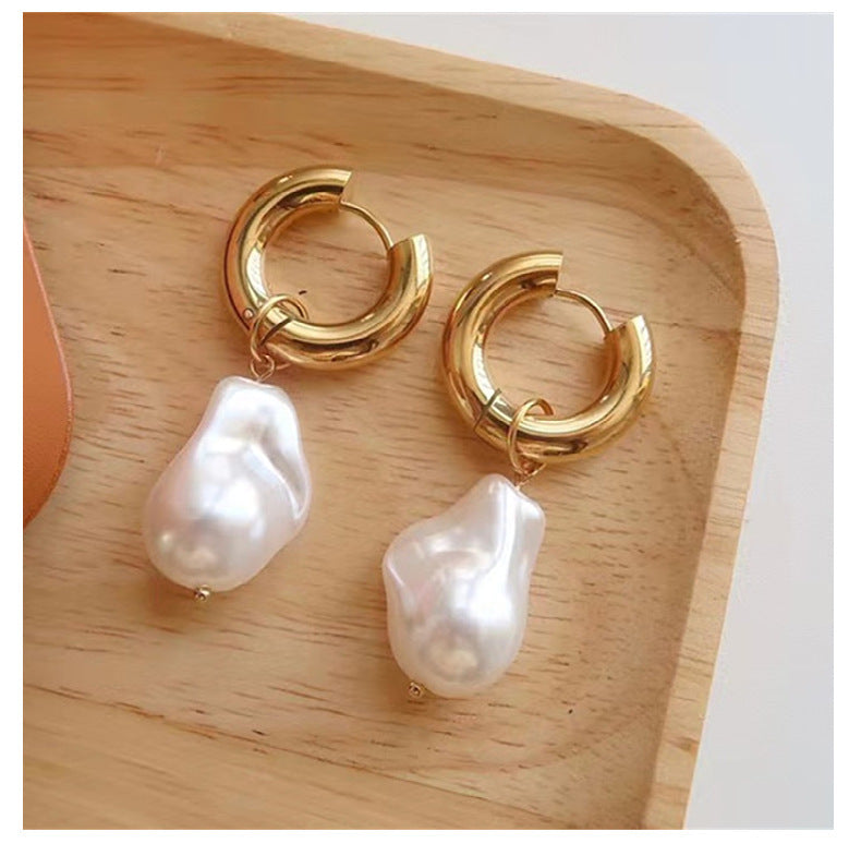 Valenzora | Baroque pearl earrings