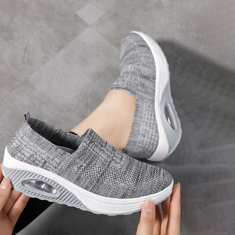 Valenzora | Atmungsaktive Slip-on-Sneaker mit ergonomischer Sohle für Damen