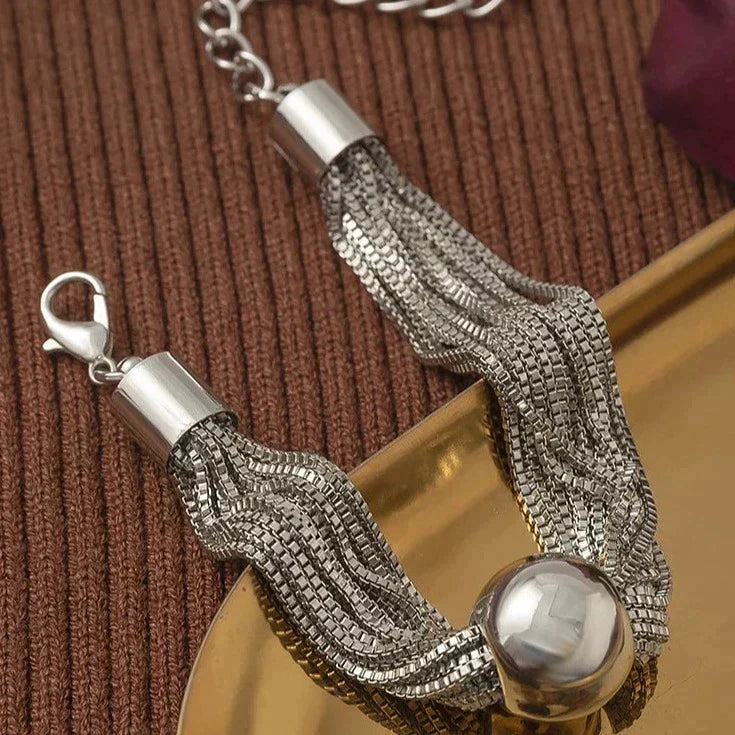Valenzora | Shiny Necklace For A Luxurious Look
