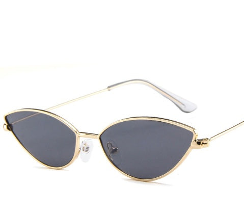 Valenzora | Retro Cat-Eye-Sonnenbrille aus hochwertigem veganem Leder
