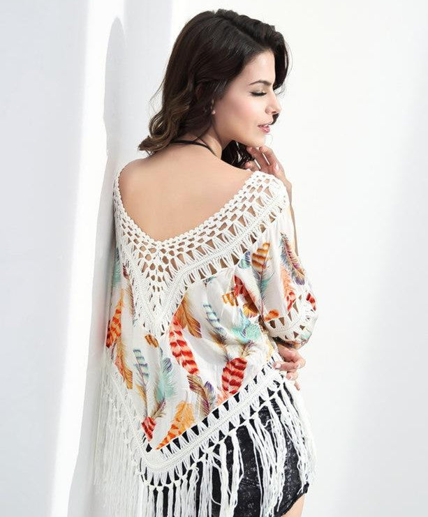 Women's casual beach poncho with fringed details and trendy pattern, size [size]