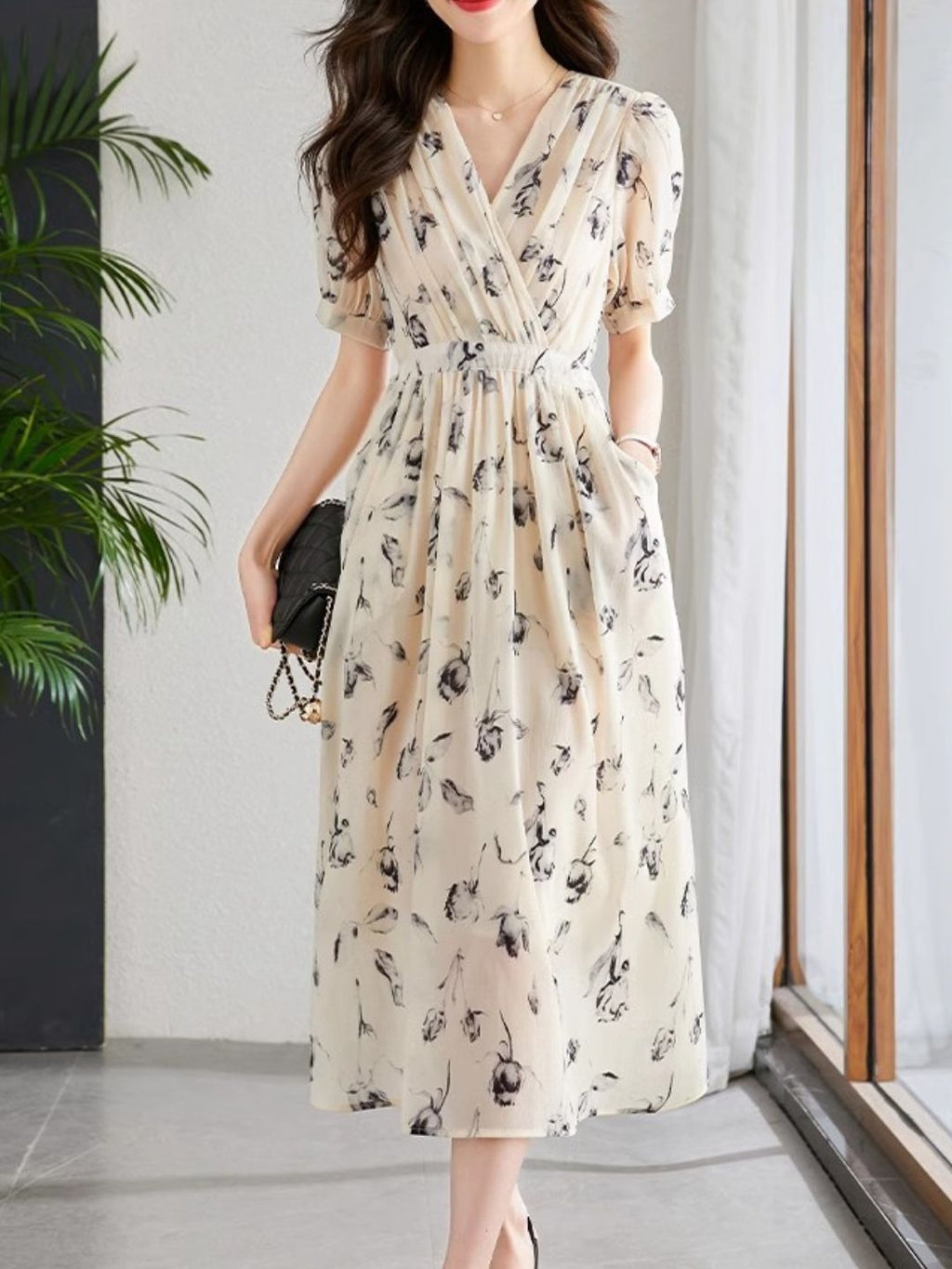 Valenzora | Temperament Chiffonkleid mit kurzen Ärmeln