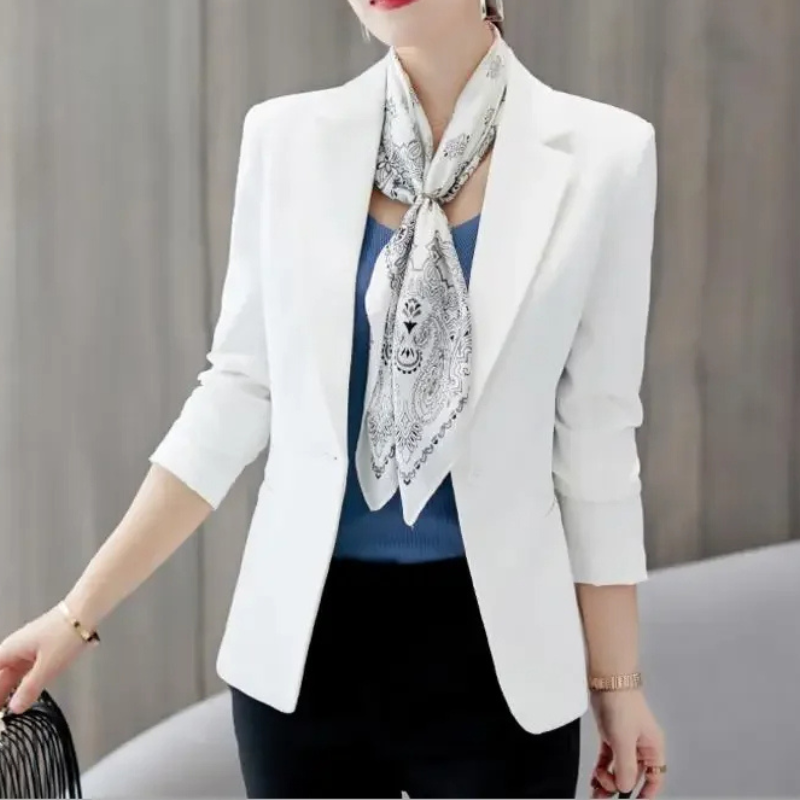 Valenzora | Eleganter Damenblazer mit schmalem Schnitt