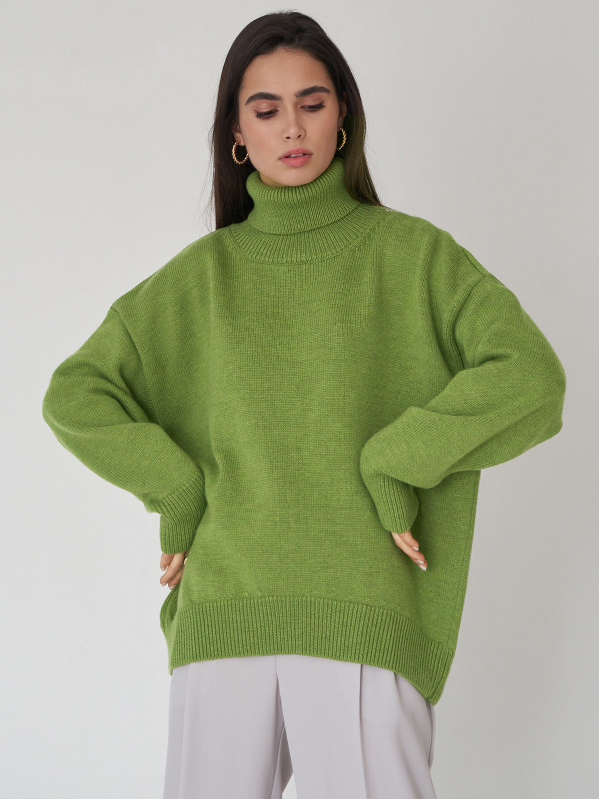 Valenzora - Winter roll-neck sweater with a relaxed fit