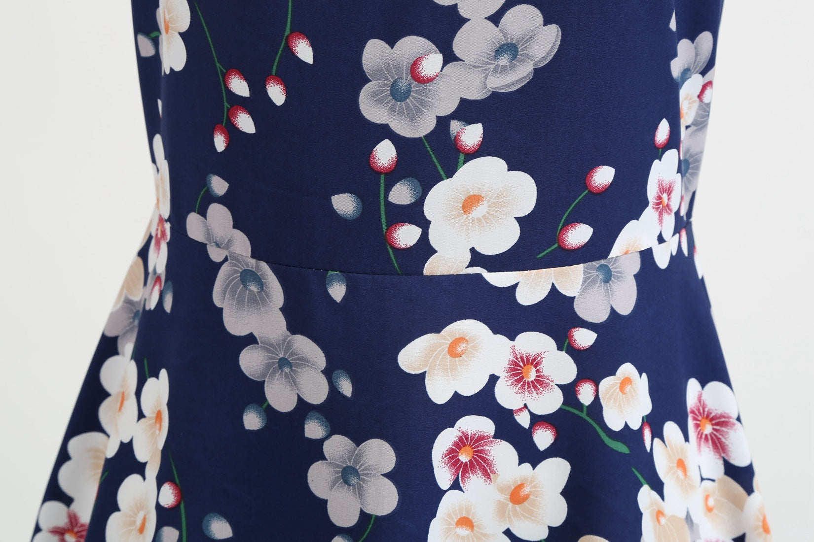 Valenzora | Women's dress for wedding guests with a wide hem