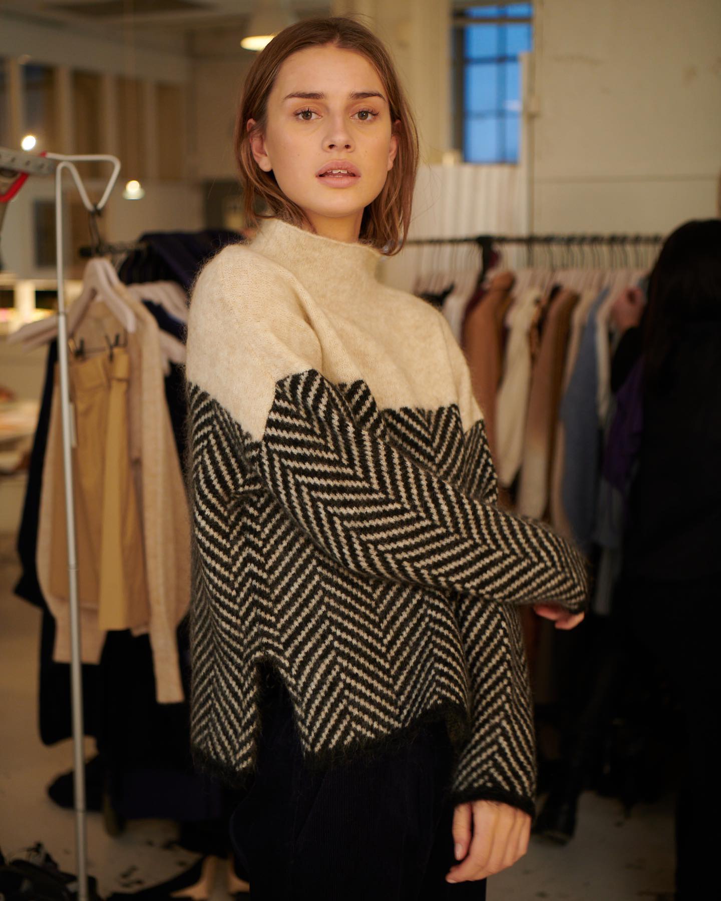 Valenzora | Damen Rollkragenpullover mit zweifarbigem Design