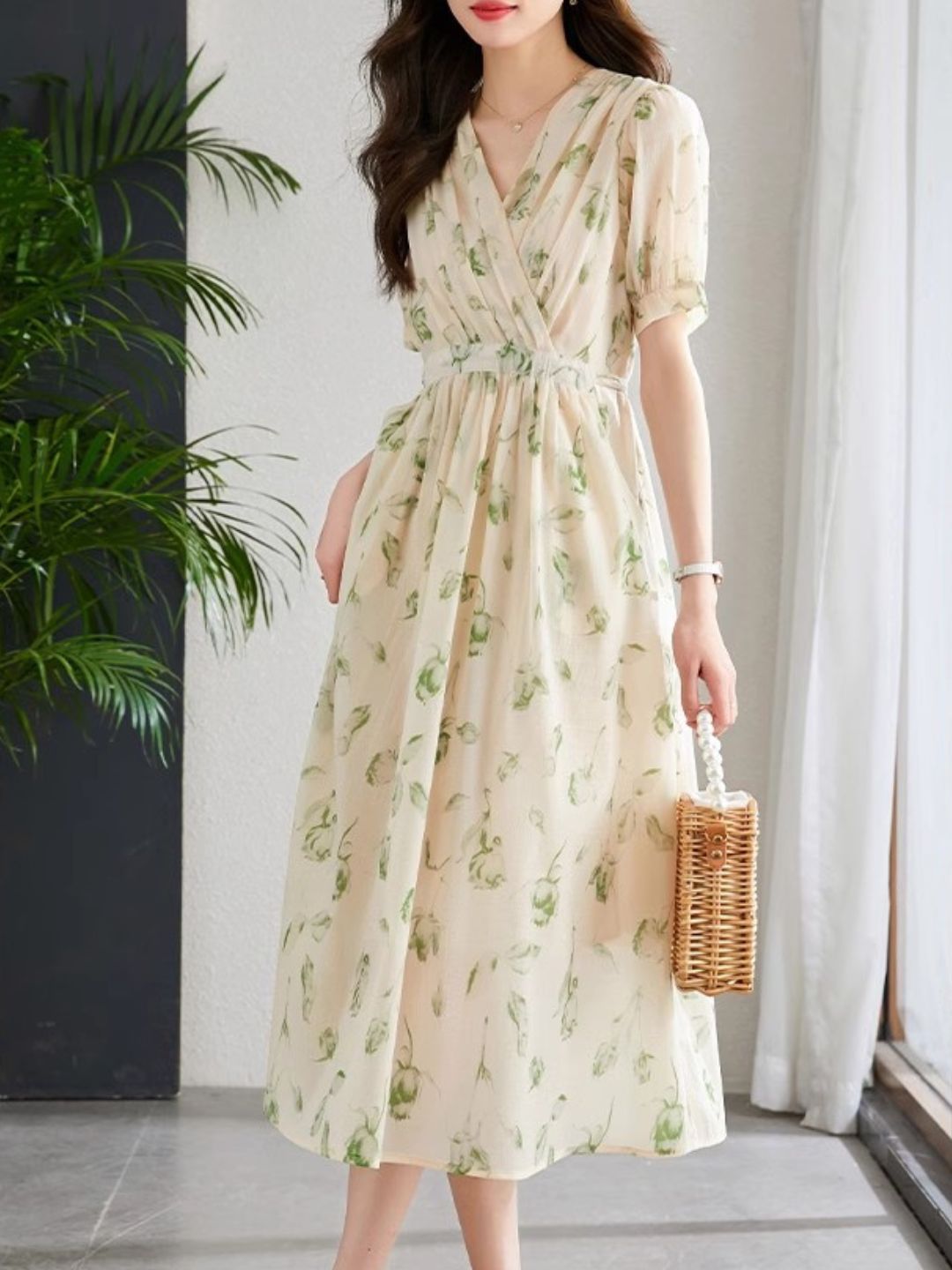 Valenzora | Temperament Chiffonkleid mit kurzen Ärmeln