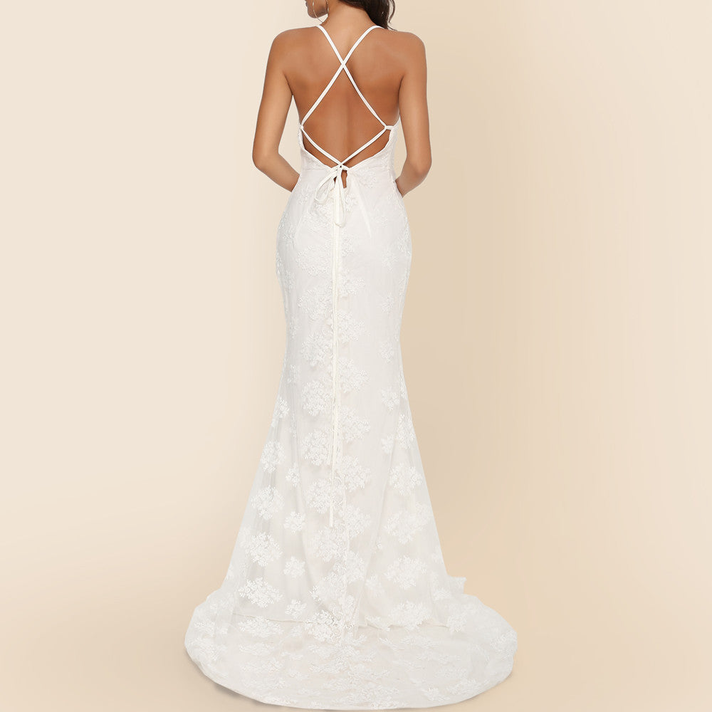 Women's elegant evening dress with delicate lace insert and seductive back cutout, size Valenzora