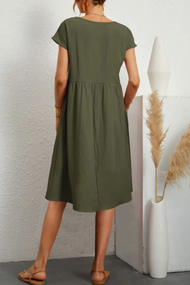 Valenzora | Chic short-sleeved dress with a round neckline in solid color patchwork