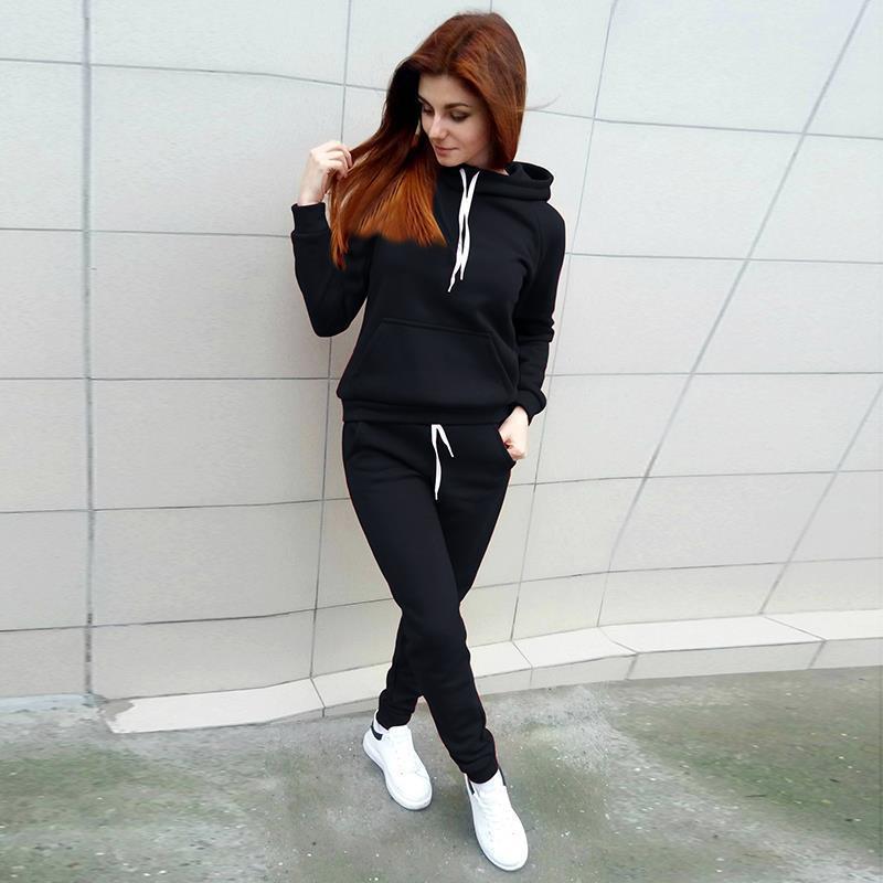 Women's casual tracksuit set with hood and kangaroo pocket, size S