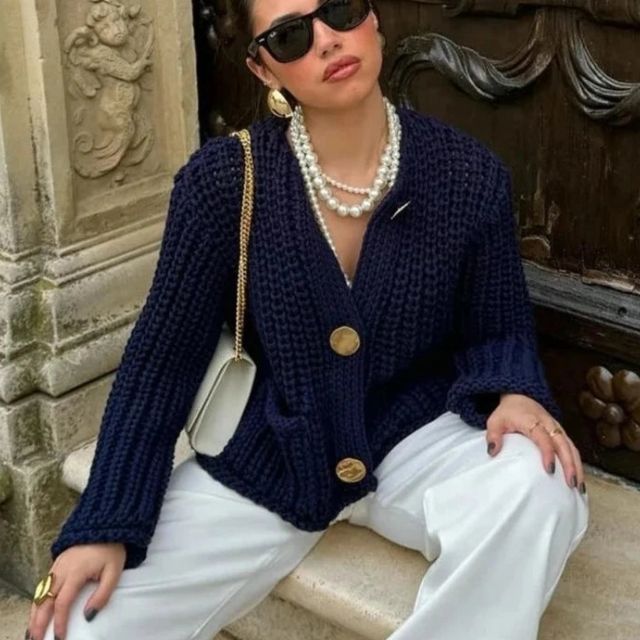 Valenzora | Chunky knit cardigan with large buttons