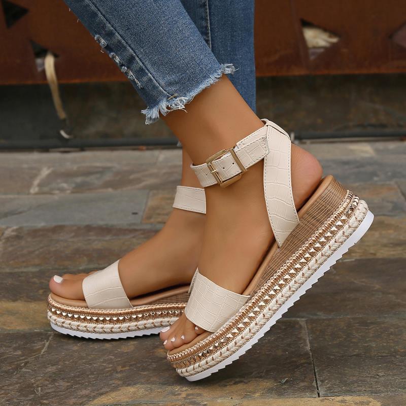 Valenzora | Summer Sandals with Buckle Straps and Platform