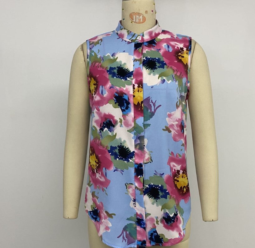 Ärmellose Damenbluse mit Blumenmuster und strukturierter Knopfleiste, Größe S
