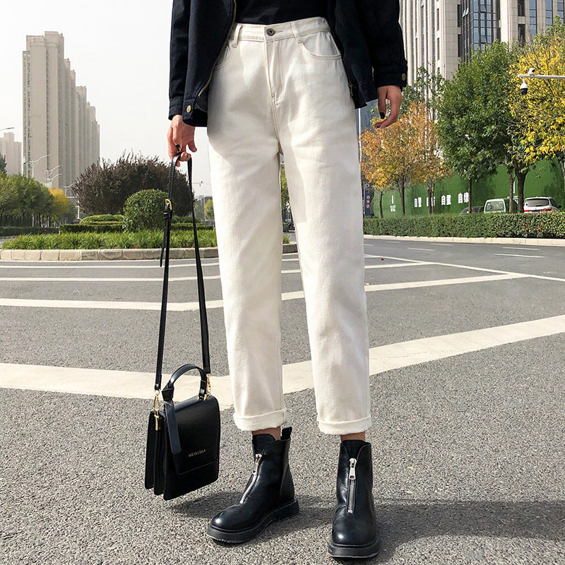 Medium-width women's trousers