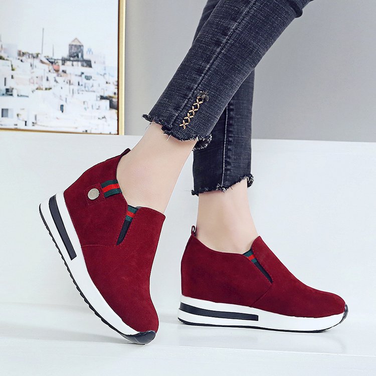 Damen-Keil-Sneaker mit modernem Slip-on-Design und bequemer Sohle, Größe S