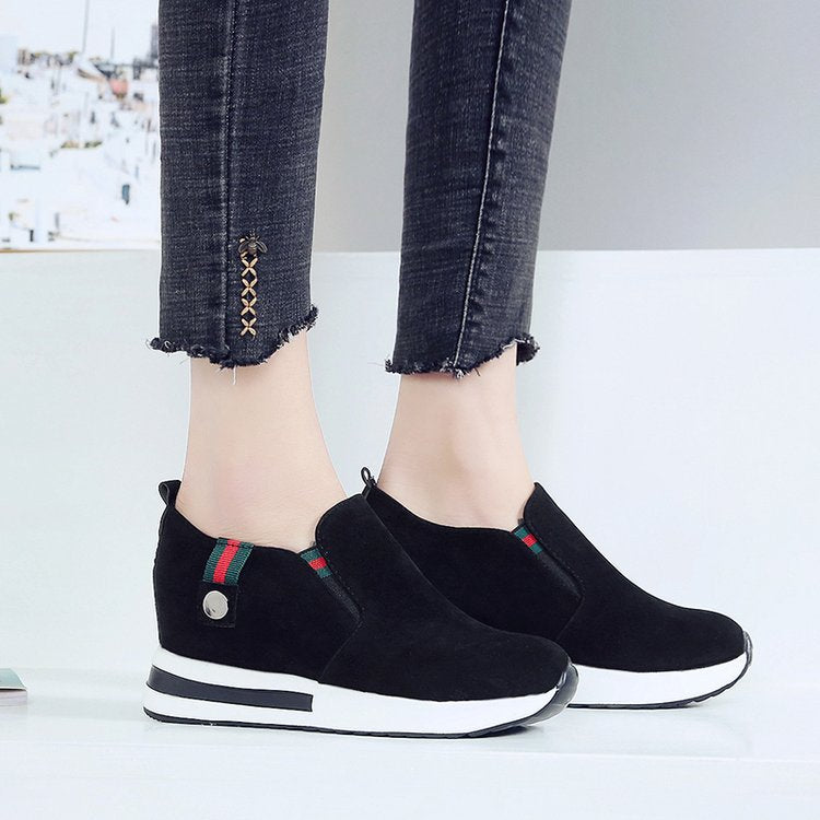 Damen-Keil-Sneaker mit modernem Slip-on-Design und bequemer Sohle, Größe S