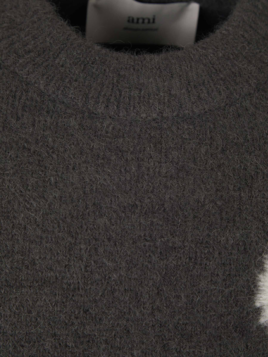 Valenzora | Fashionable heart sweater