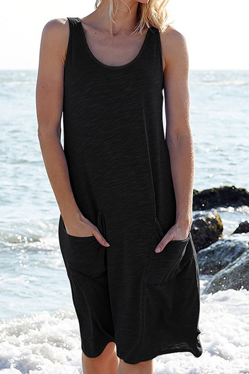 Valenzora | Stylish sleeveless knee-length dress with pockets