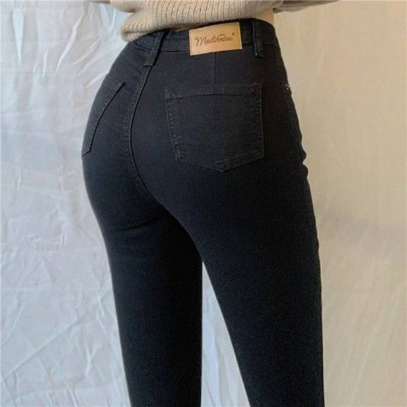 Valenzora – Hoch geschnittene Jeans in großen Größen