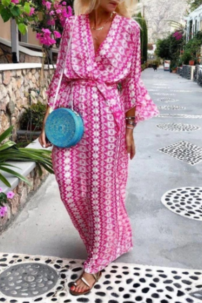 Valenzora | V-Ausschnittkleid mit Taillenband und bedrucktem Schlitz