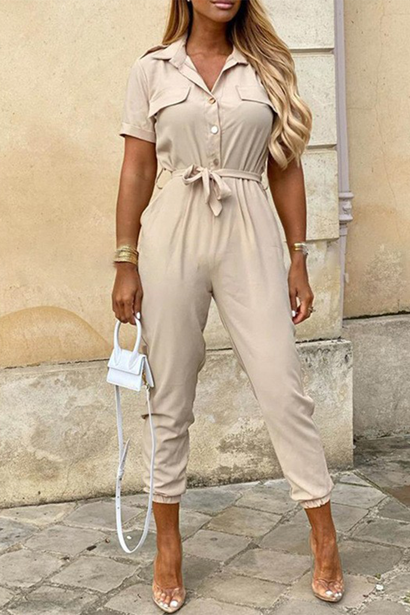 Valenzora | Lässiger einfarbiger Jumpsuit mit Gürtel und Umlegekragen