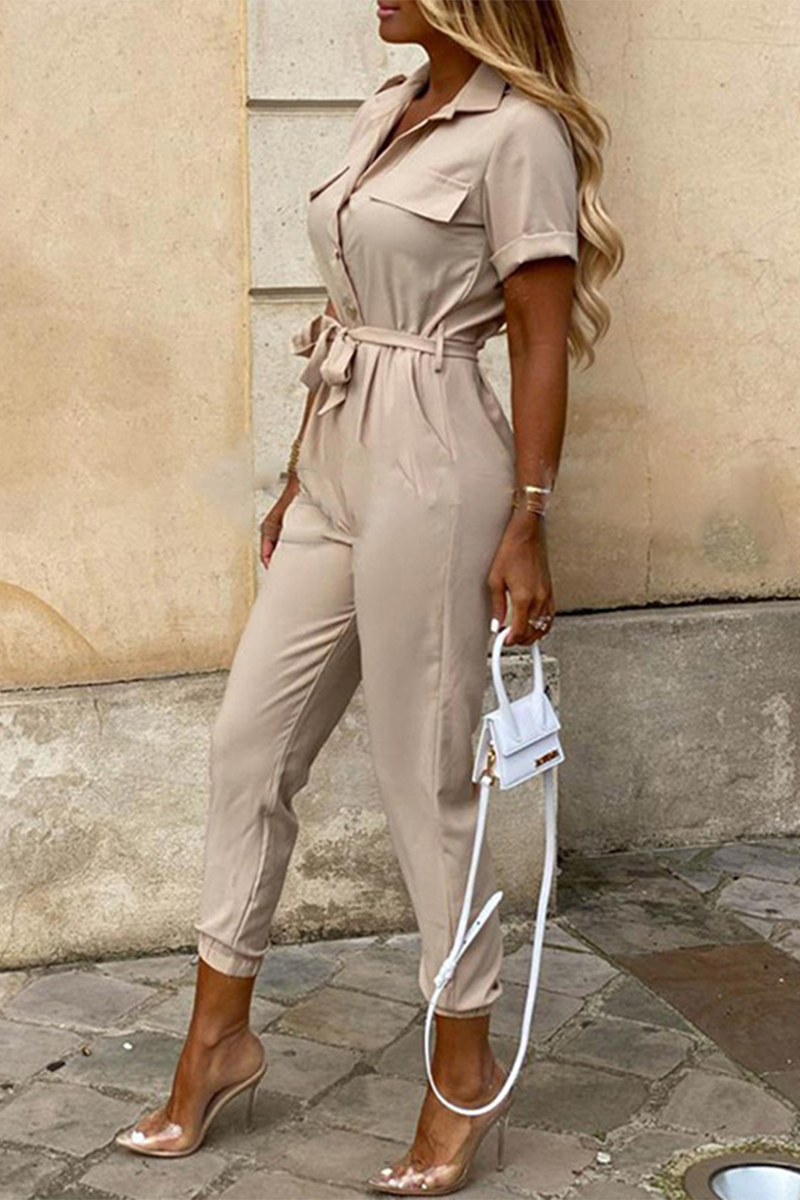 Valenzora | Lässiger einfarbiger Jumpsuit mit Gürtel und Umlegekragen