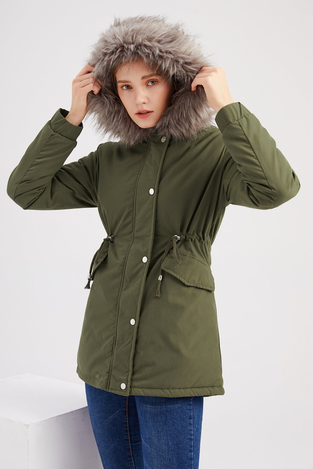 Valenzora | Women's parka with hood and modern design