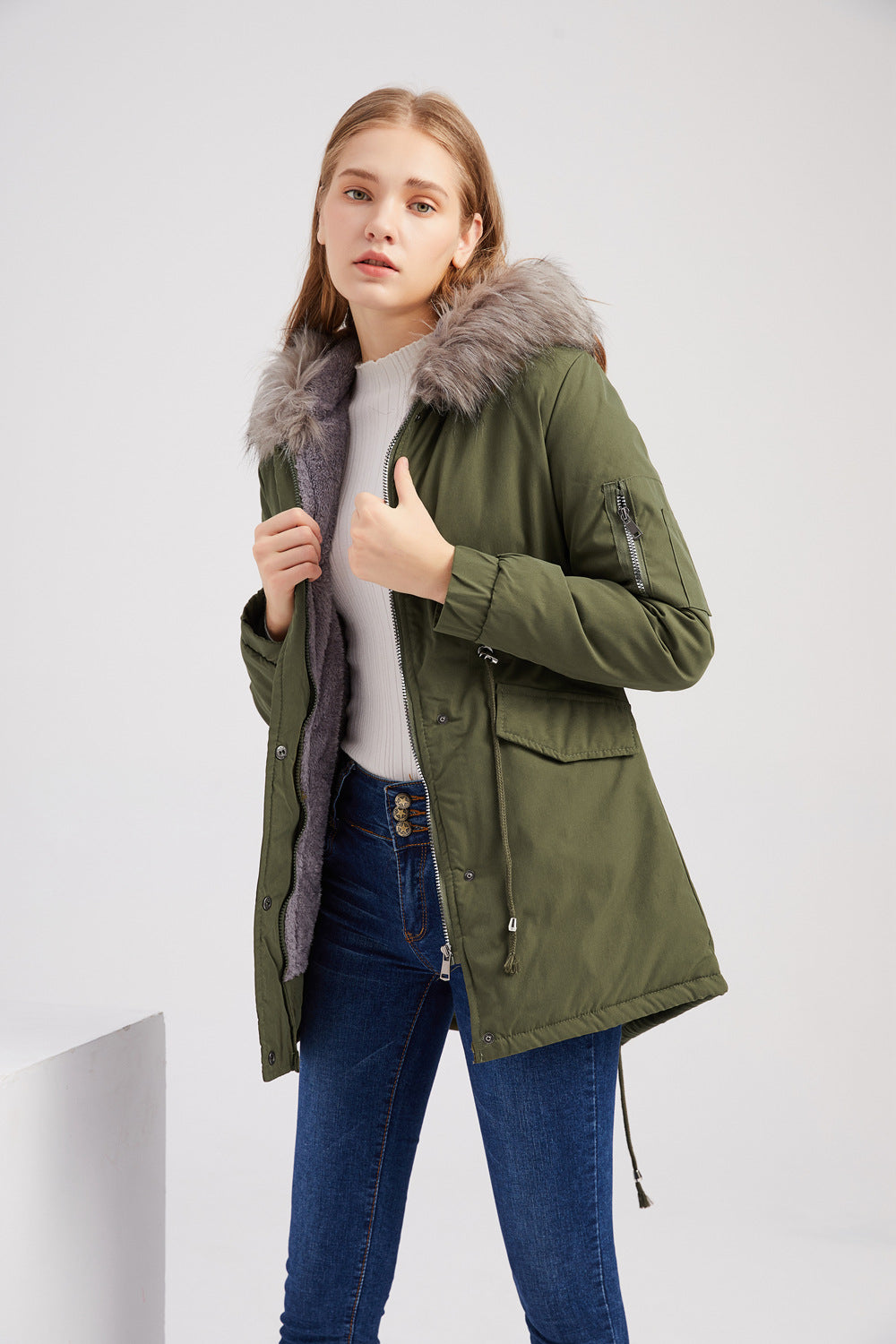 Valenzora | Women's parka with hood and modern design