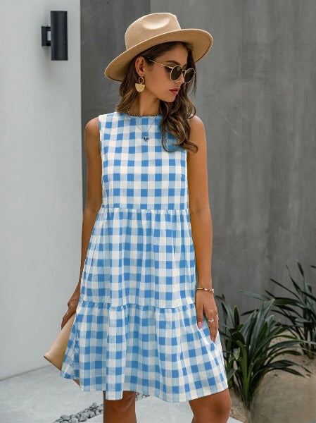 Valenzora | Fashion, Loose-fitting women's dress with round neckline, checked pastel medium skirt