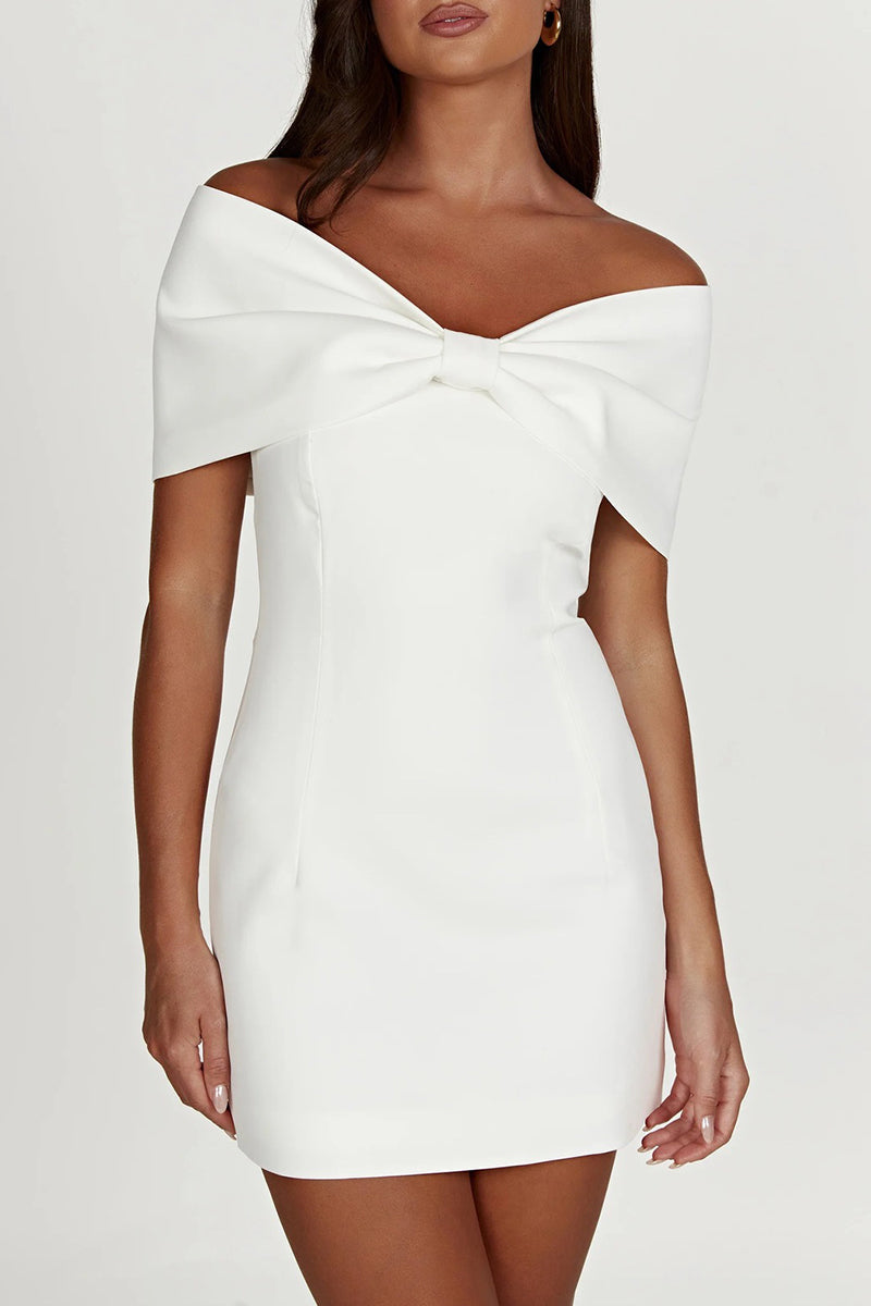 Valenzora | Sexy Promi-Uni mit schulterfreiem Wickelrock-Kleid