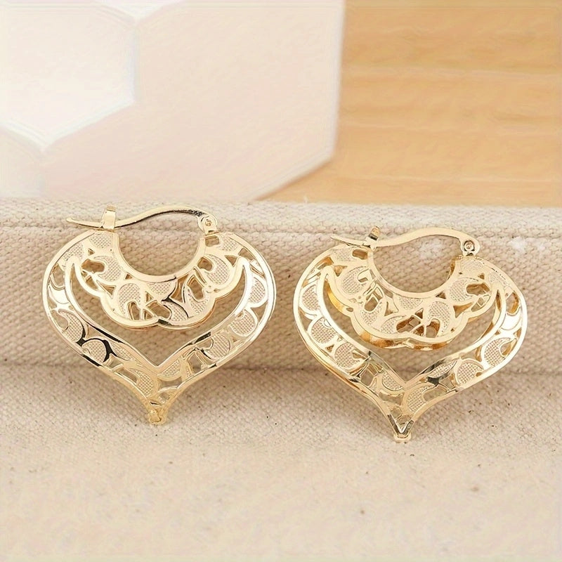 Valenzora | 14kt Gold Romantic Heart Shaped Hoop Earrings