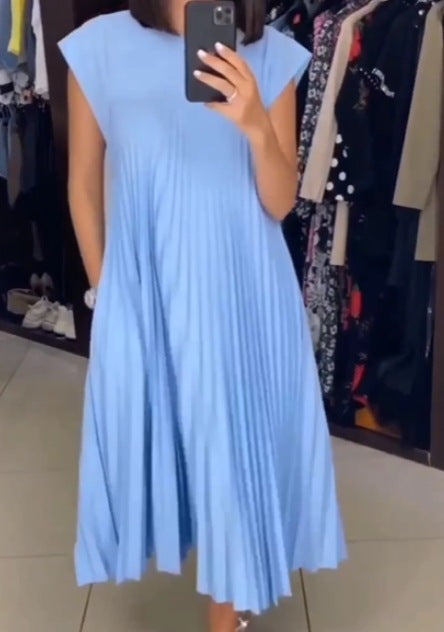 Valenzora | Sleeveless Elegant Pleated Dress