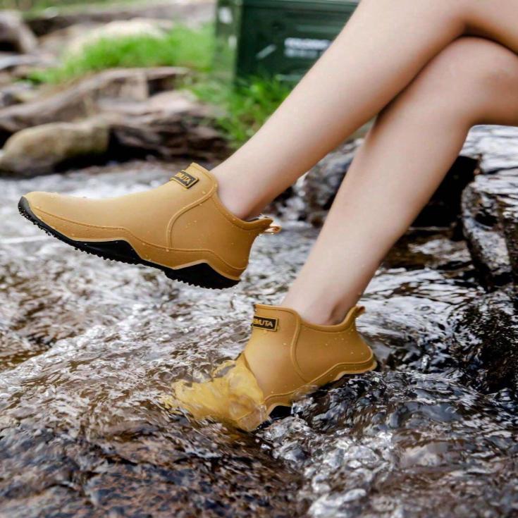 Valenzora | Women's ankle boots – lightweight and waterproof