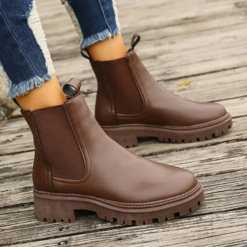 Valenzora | Damen Chelsea Boots aus Leder mit Zuglaschen