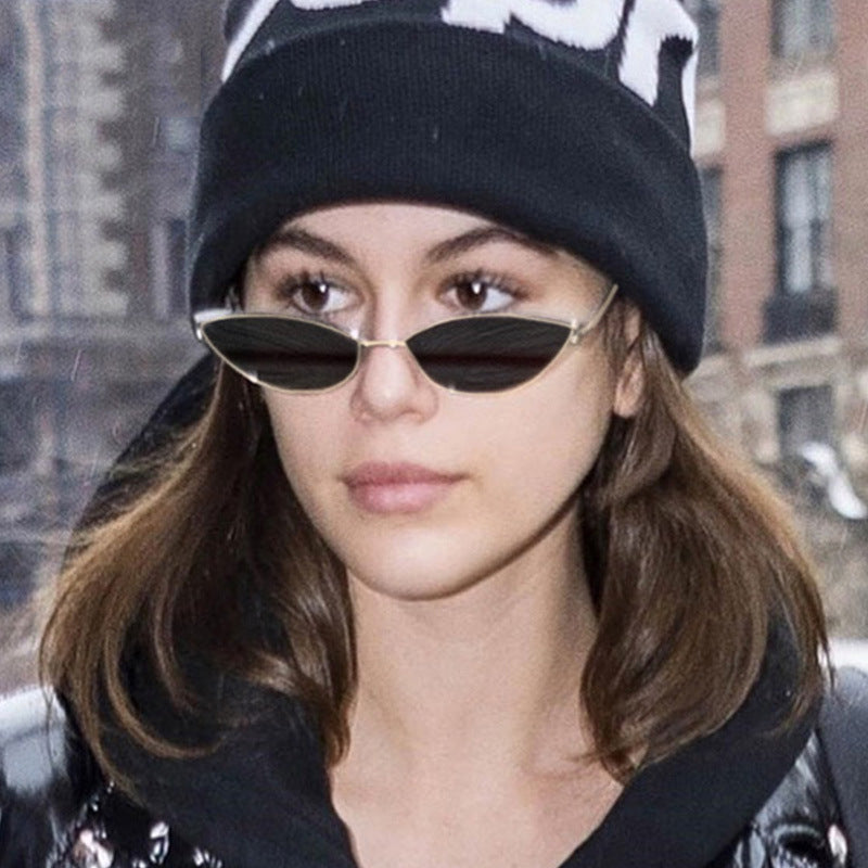 Valenzora | Retro Cat-Eye-Sonnenbrille aus hochwertigem veganem Leder