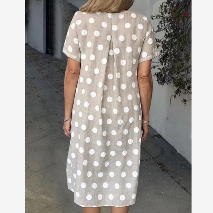 Women's loose-fitting summer dress in a casual style with practical pockets, size [size missing]