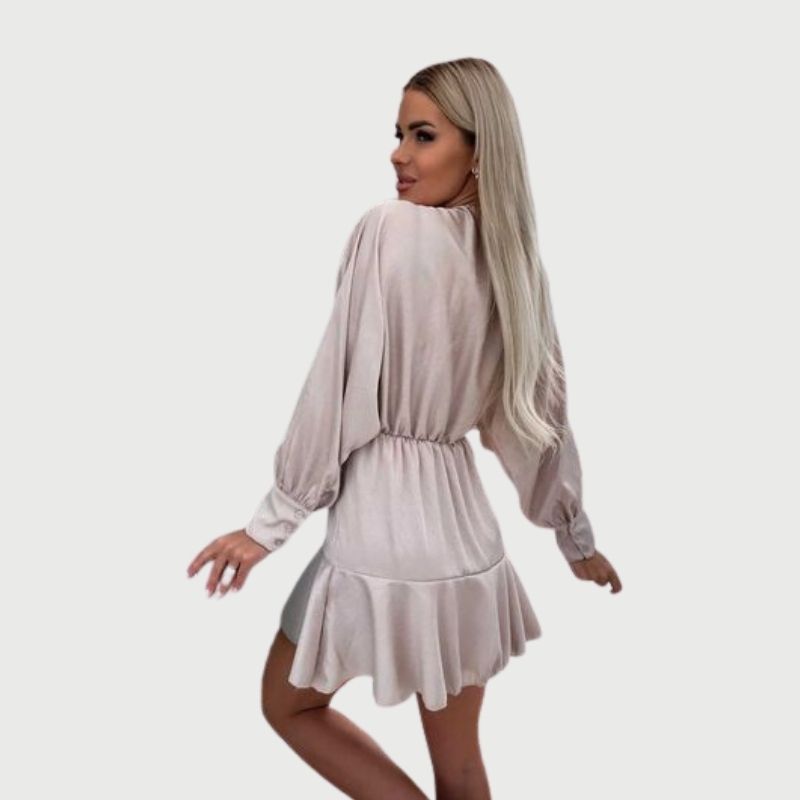 Valenzora | Minikleid mit langen Ärmeln und Rüschensaum