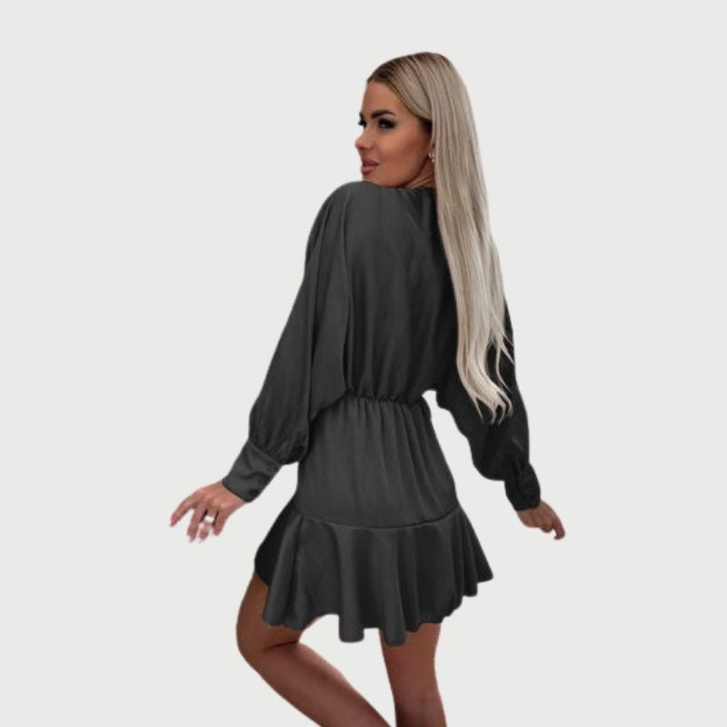 Valenzora | Minikleid mit langen Ärmeln und Rüschensaum