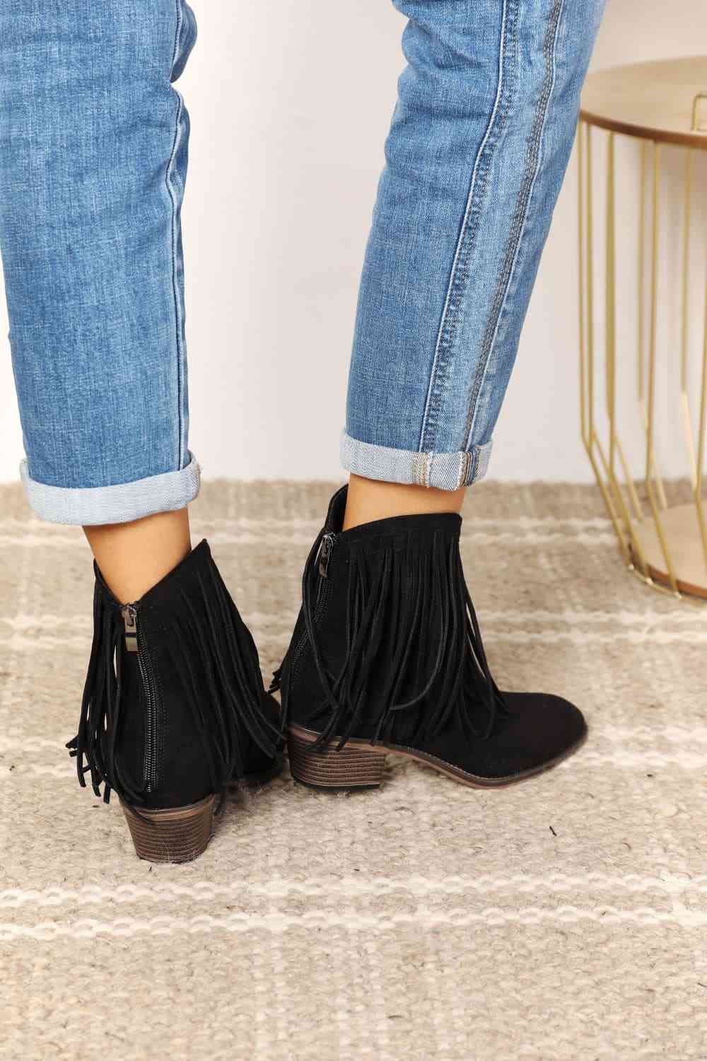 Valenzora | Legend women's fringe cowboy western ankle boots