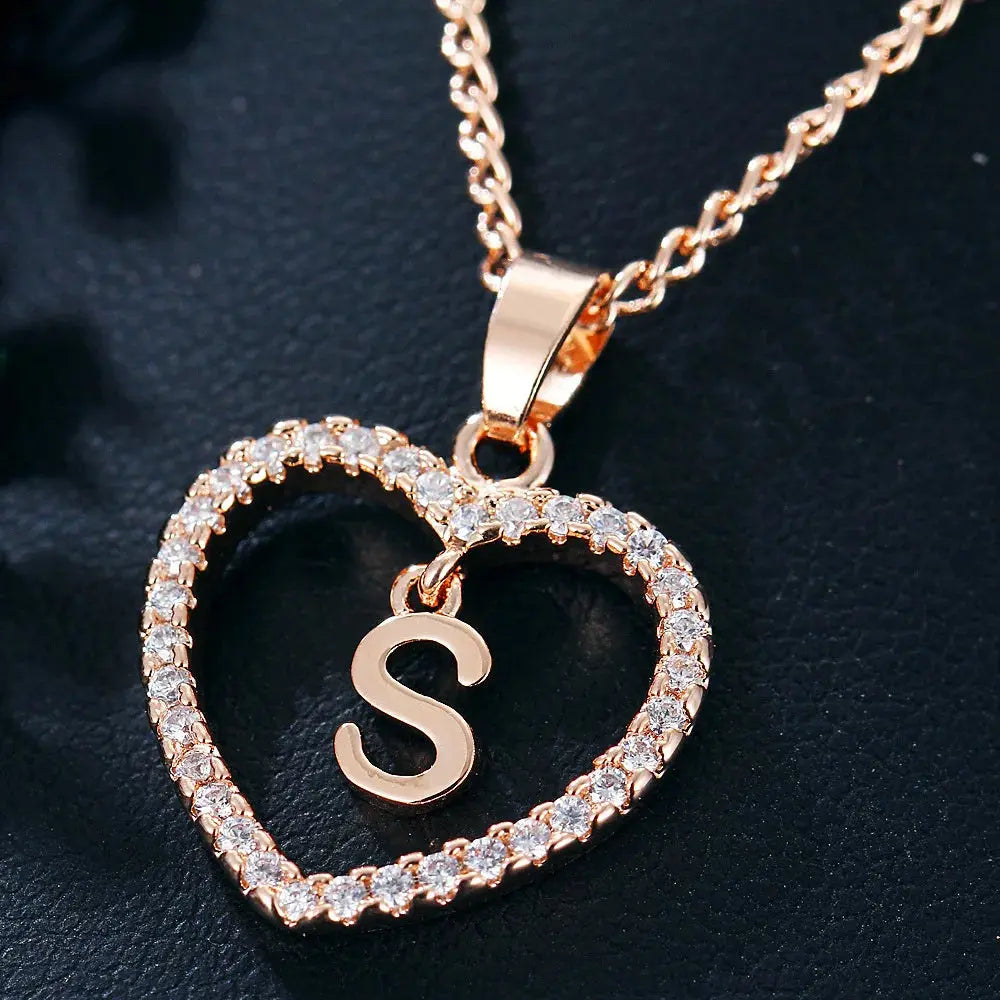 Valenzora | Buchstabe Zirkon Herz Halskette Anhänger Schmuck