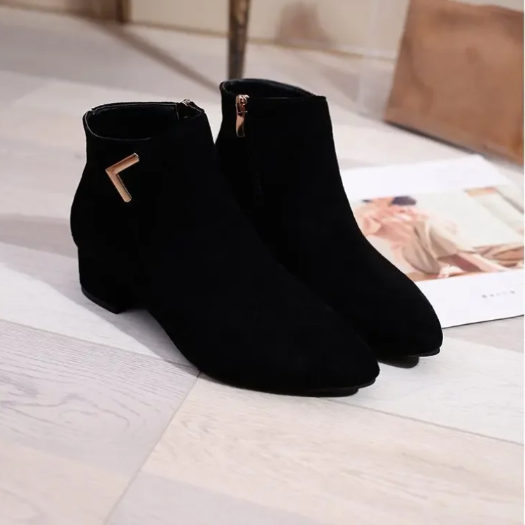 Valenzora | Stiefeletten mit spitzer Zehenpartie und seitlichem Reißverschluss, Damen-Stiefeletten